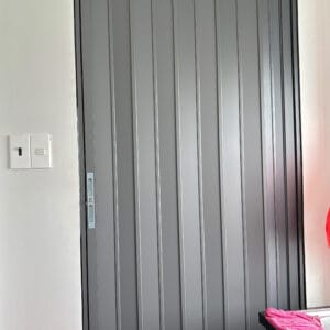 Cửa nhôm xếp lô gia cao cấp Windowo - Màu Xám Xingfa