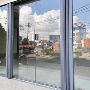 Cửa xếp lá lưới nhôm ngăn chó mèo, động vật cắn phá